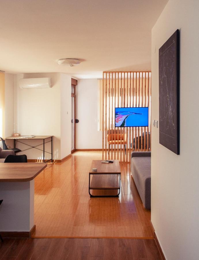 Lux Family Apartment Vidanovic Pirot Luaran gambar