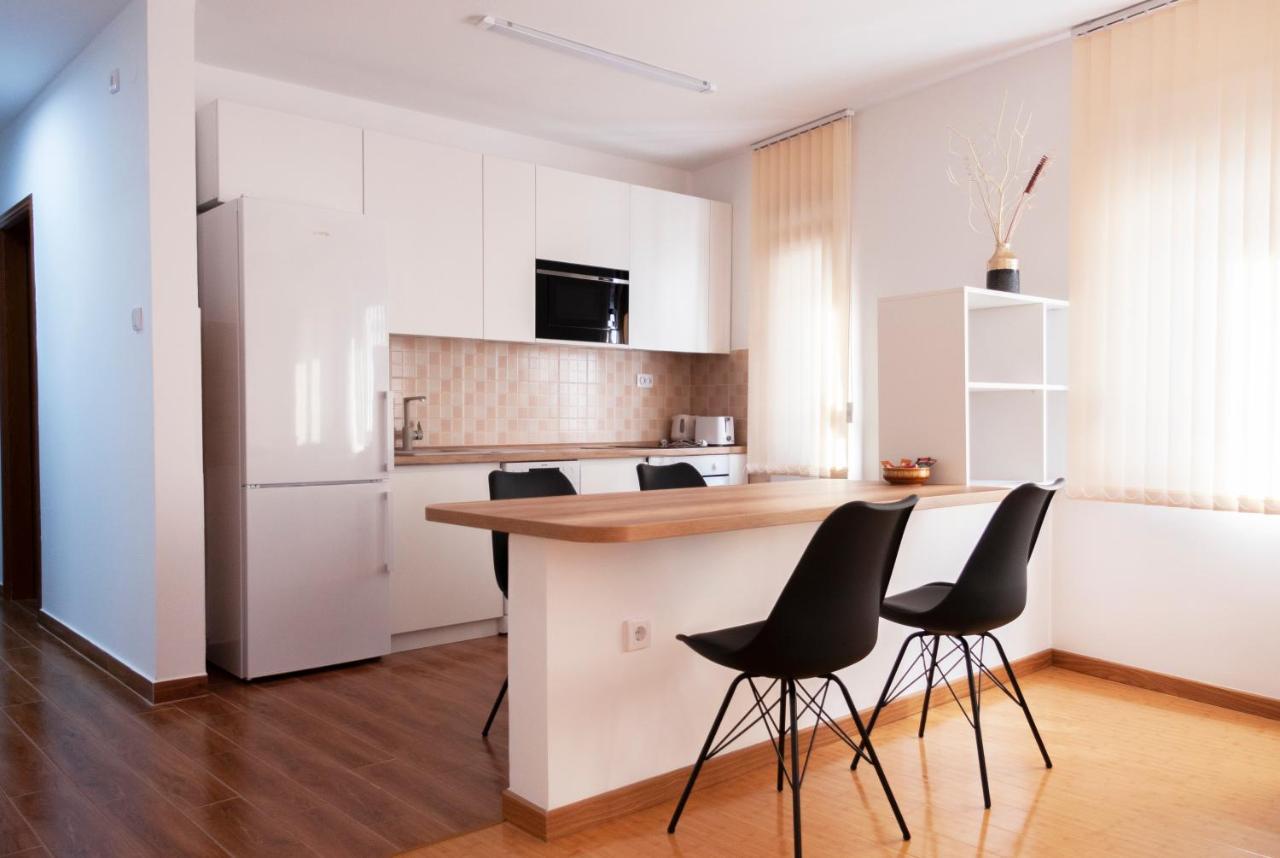 Lux Family Apartment Vidanovic Pirot Luaran gambar