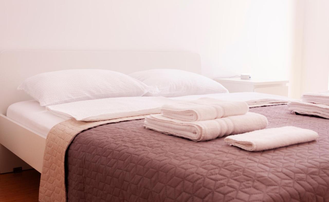 Lux Family Apartment Vidanovic Pirot Luaran gambar